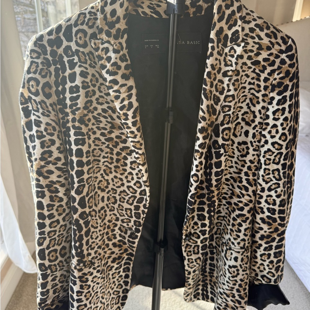 Zara Women's Leopard Print Blazer